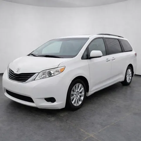 2013 Toyota Sienna LE