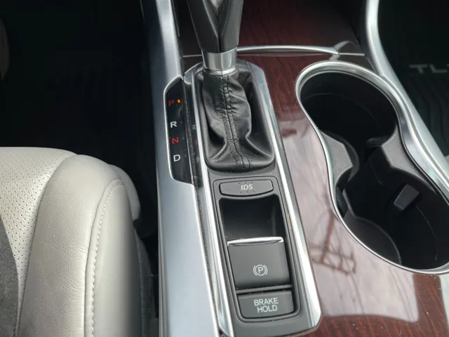2015 Acura TLX Technology Package - Photo 17