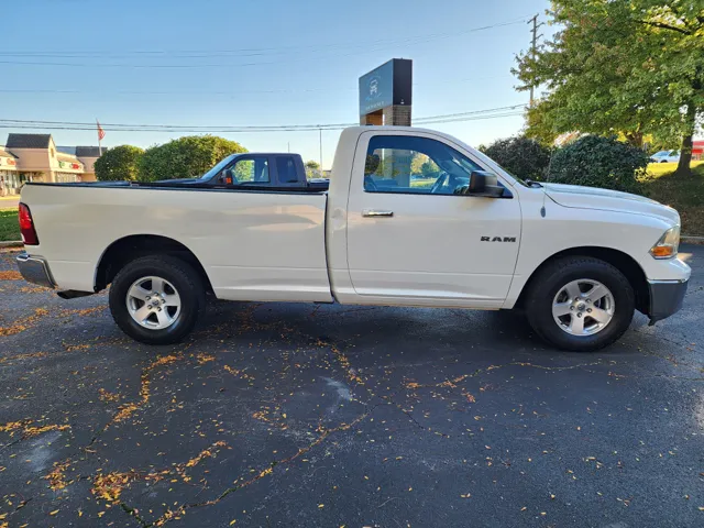 2010 Dodge Ram photo 3