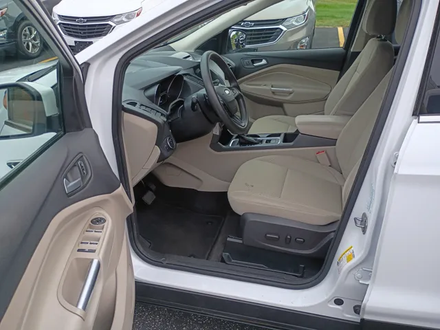 2017 Ford Escape SE photo 9
