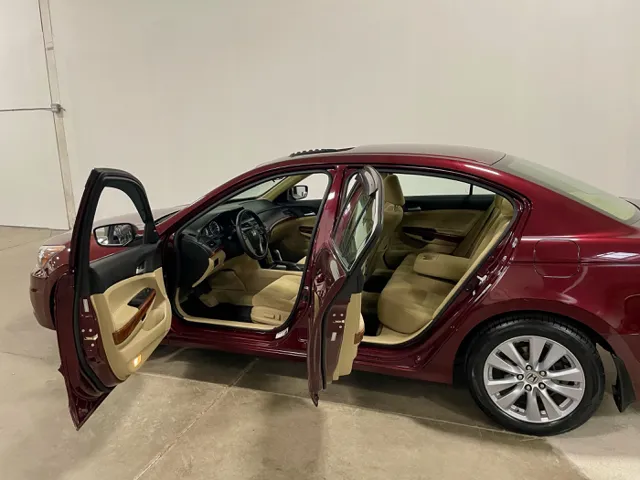 2011 Honda Accord EX photo 12