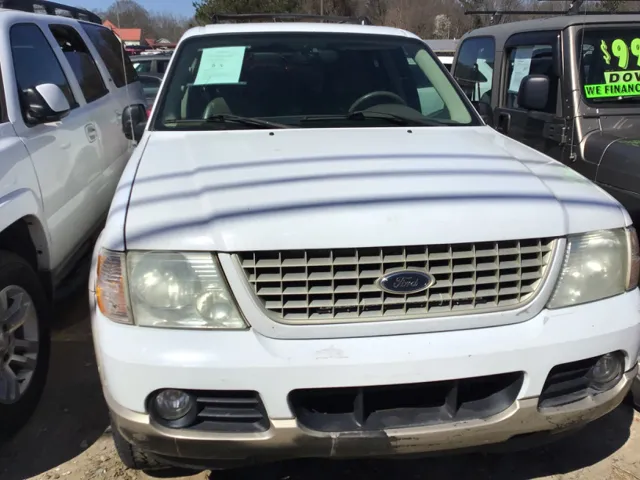 2005 Ford Explorer Eddie Bauer's photo