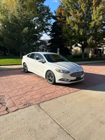2018 Ford Fusion SE's photo