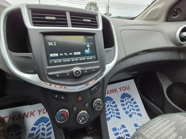 2017 Chevrolet Sonic LS photo 7
