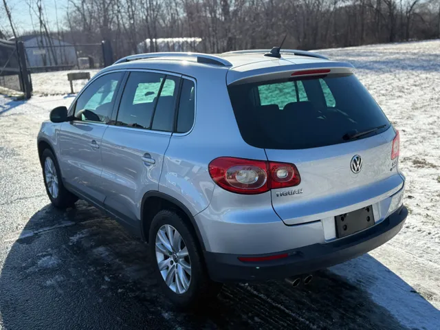 2010 Volkswagen Tiguan SEL - Photo 9