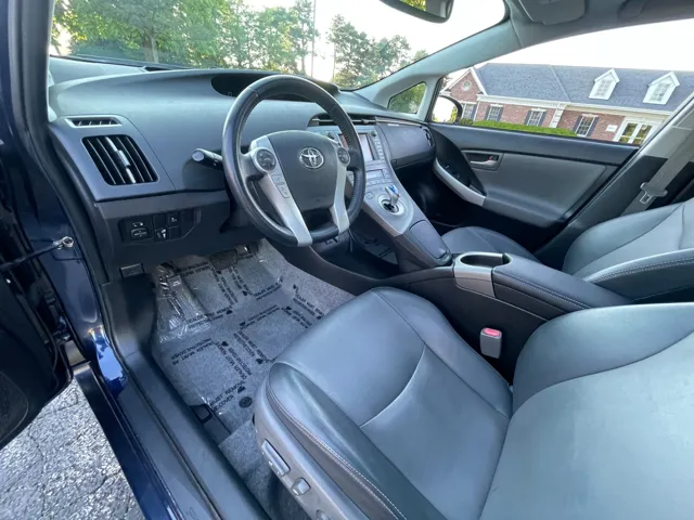 2014 Toyota Prius Four - Photo 11