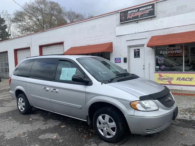 2004 Chrysler Town & Country