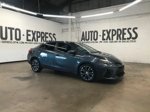 2019 Toyota Corolla SE FWD photo