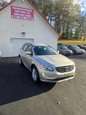 2017 Volvo XC60 T5 Dynamic