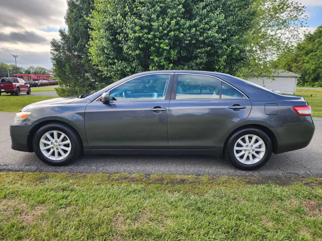 2010 Toyota Camry 2.5 Auto XLE's photo