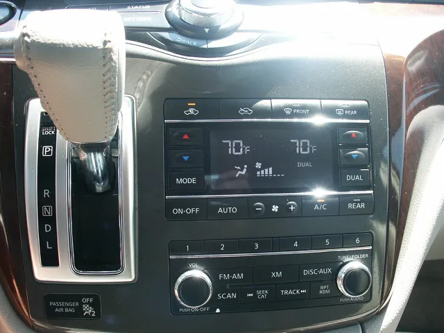 2013 Nissan Quest SV - Photo 13