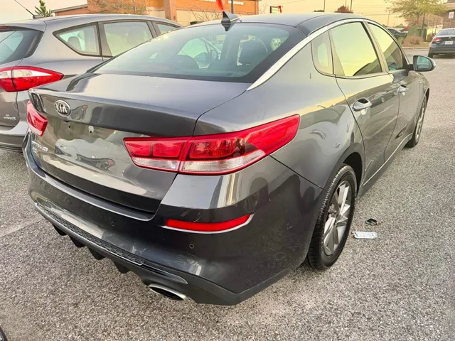 2020 Kia Optima LX - Photo 6