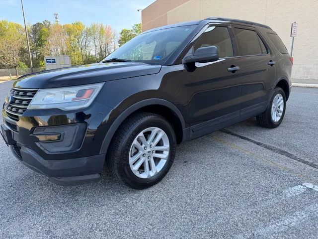 2017 Ford Explorer Base 4WD's photo