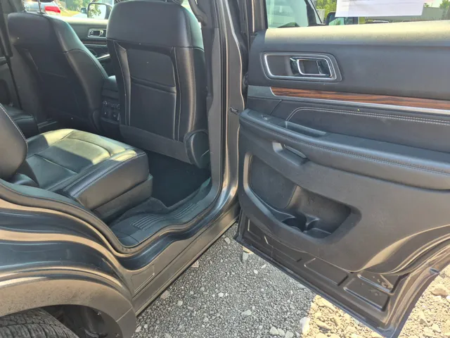 2017 Ford Explorer Limited - Photo 8