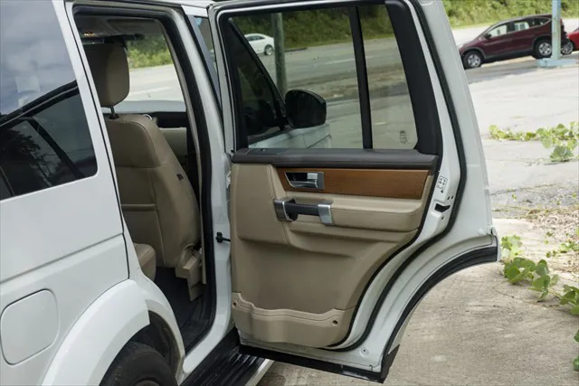 2016 Land Rover LR4 HSE LUX - Photo 18