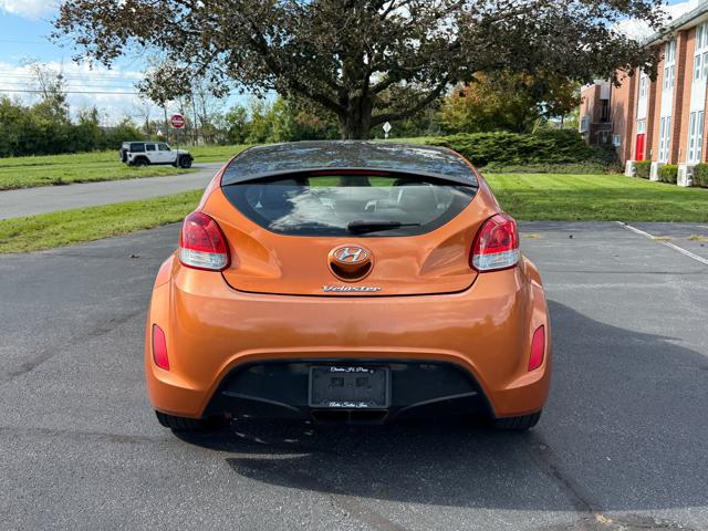 2012 Hyundai Veloster Base