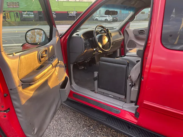 1999 Ford F-150 LARIAT - Photo 12