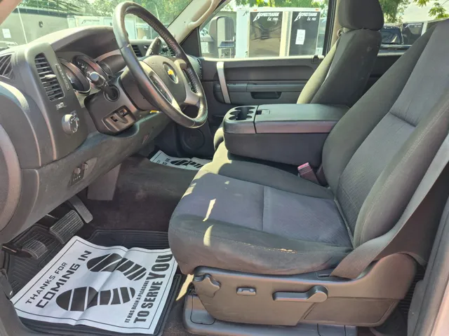 2010 Chevrolet Silverado 2500HD 1LT - Photo 11