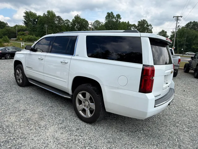 2016 Chevrolet Suburban LTZ - Photo 7