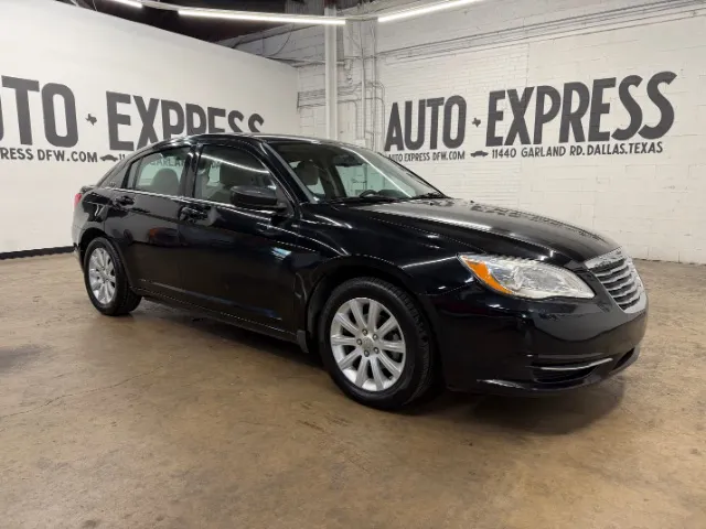 2013 Chrysler 200 Touring