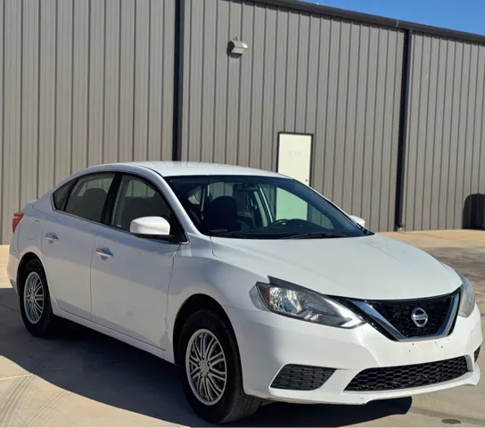 2017 Nissan Sentra SV's photo