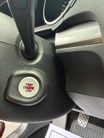 2012 Volkswagen Golf 2.0L 4-Door TDI