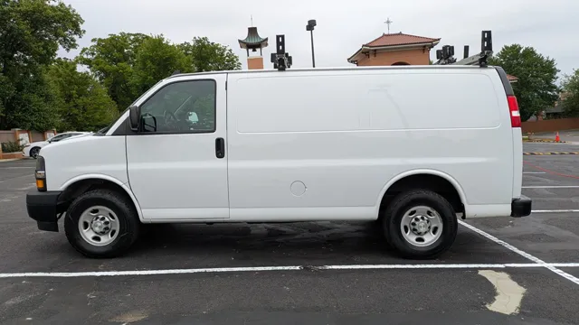 2021 Chevrolet Express 2500 Work Van HD's photo