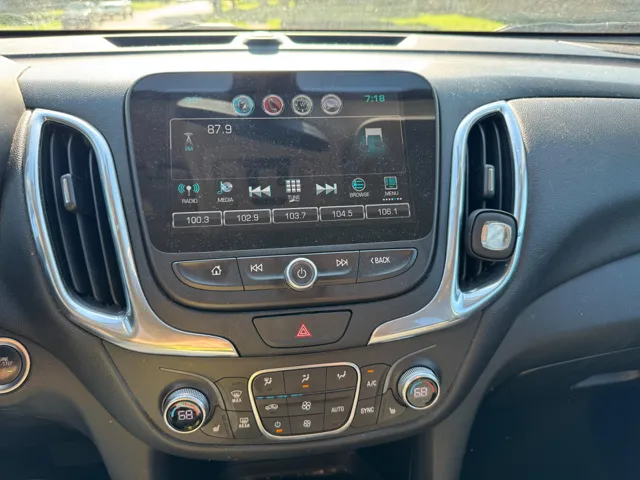 2018 Chevrolet Equinox LT - Photo 11