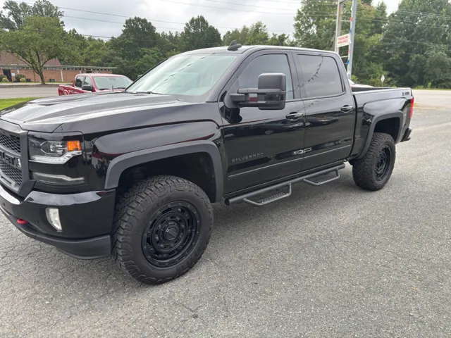 2016 Chevrolet Silverado 1500 LTZ photo 4