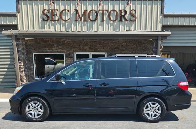 2010 Honda Odyssey Touring's photo