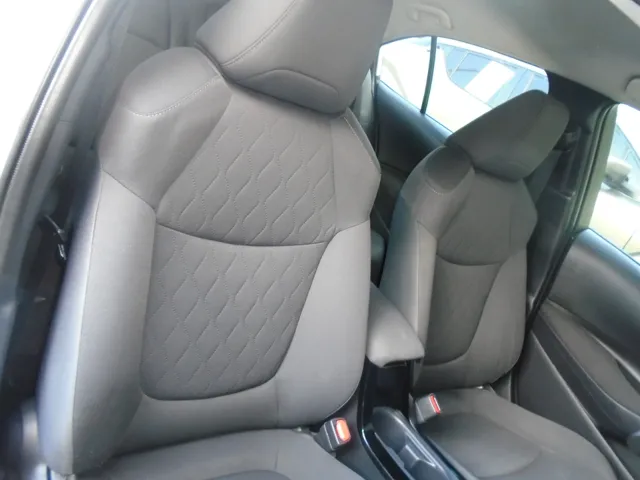 2021 Toyota Corolla LE - Photo 35