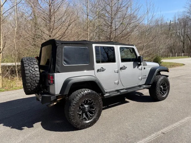 2014 Jeep Wrangler Unlimited Sport - Photo 13