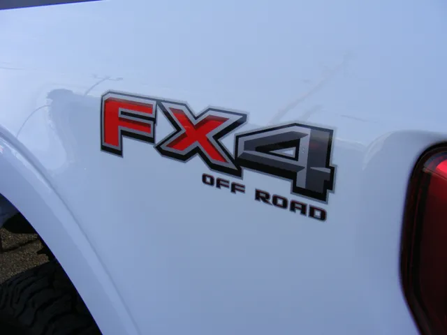 2022 Ford F-150 XLT - Photo 2
