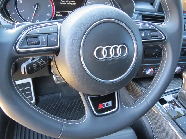 2014 Audi S6 photo 12