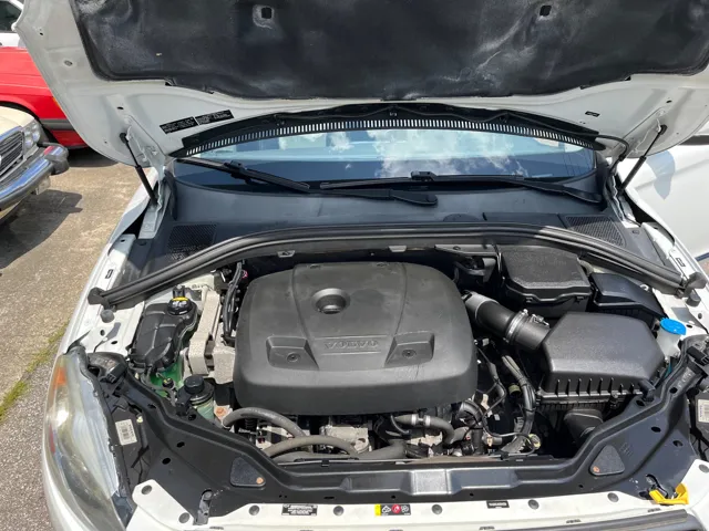 2017 Volvo XC60 T5 Dynamic - Photo 21