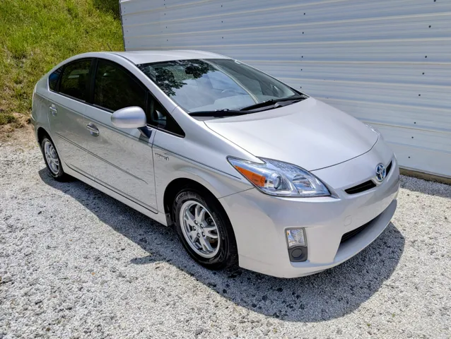 2011 Toyota Prius's photo