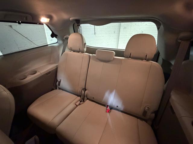 2012 Toyota Sienna Limited FWD 7-Passsenger V6