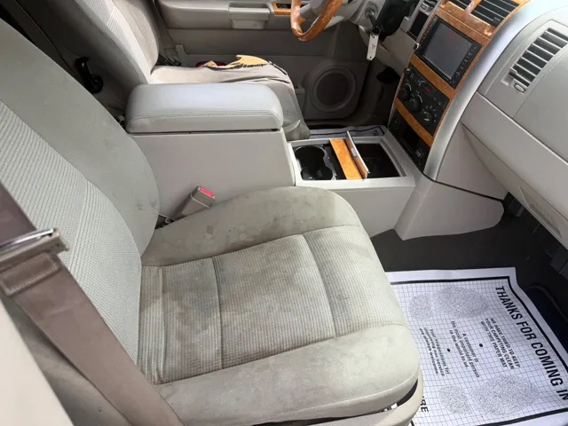 2009 Chrysler Aspen Limited - Photo 14