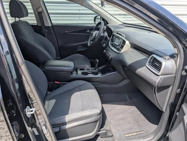 2018 Kia Sorento LX photo 18