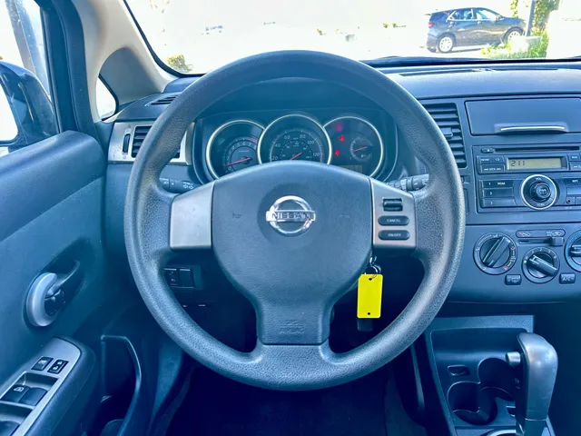 2011 Nissan Versa SL - Photo 45