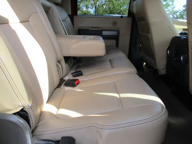 2015 Ford F-250 Lariat photo 10