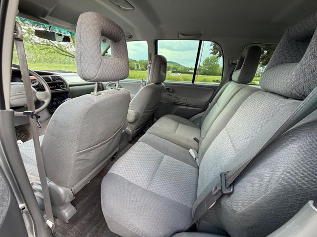 2002 Chevrolet Tracker 4-Door Hardtop 2WD