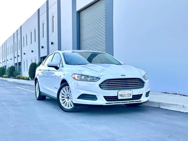 2016 Ford Fusion Hybrid S