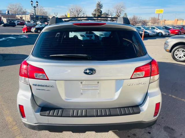 2012 Subaru Outback Base - Photo 6