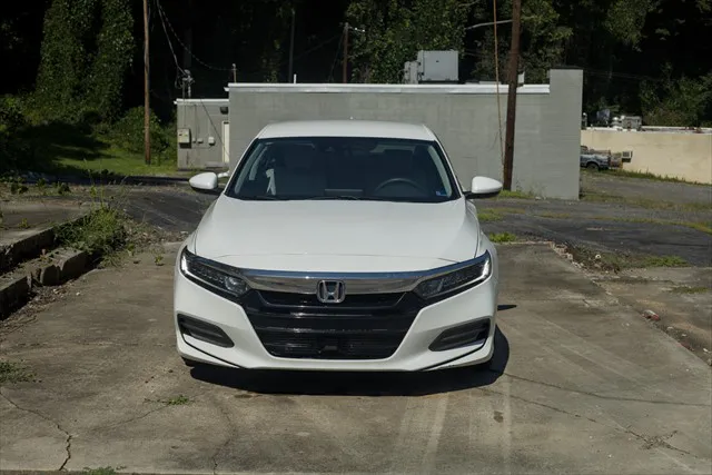 2019 Honda Accord LX - Photo 2