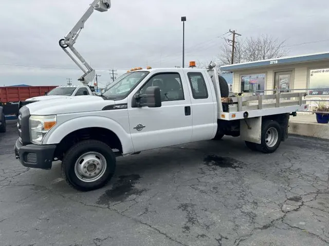 2011 Ford F-350 Super Duty Chassis Cab's photo