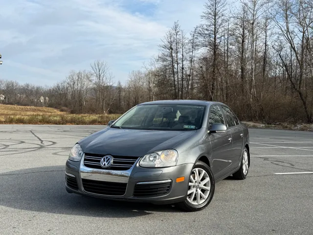 2010 Volkswagen Jetta's photo