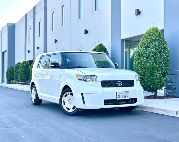 2008 Scion xB's photo