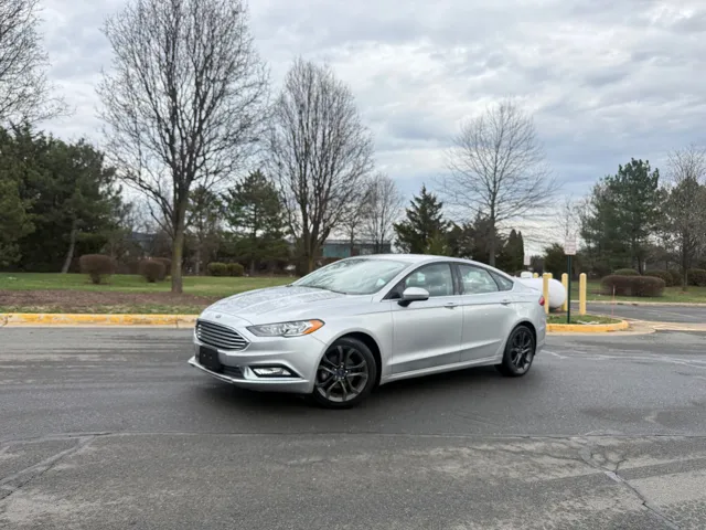 2018 Ford Fusion SE FWD's photo