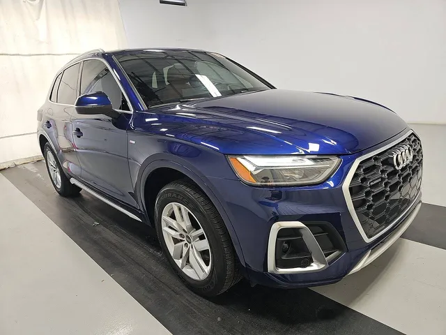 2022 Audi Q5 Premium's photo
